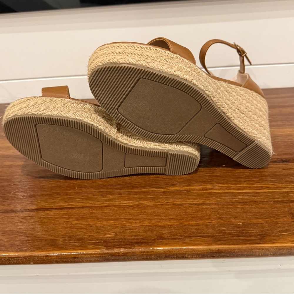 Madden Girl Tan Espadrille Wedge Sandals Ankle Strap Boho Platform Heels Sz 9.5 - Picture 6 of 7